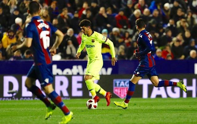  朗斯门将神扑零封强敌 获评本轮最佳球员  